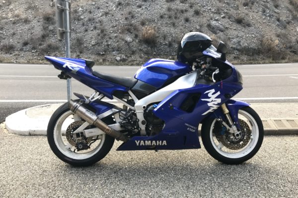 WATATA R1 YAMAHA YZF R1